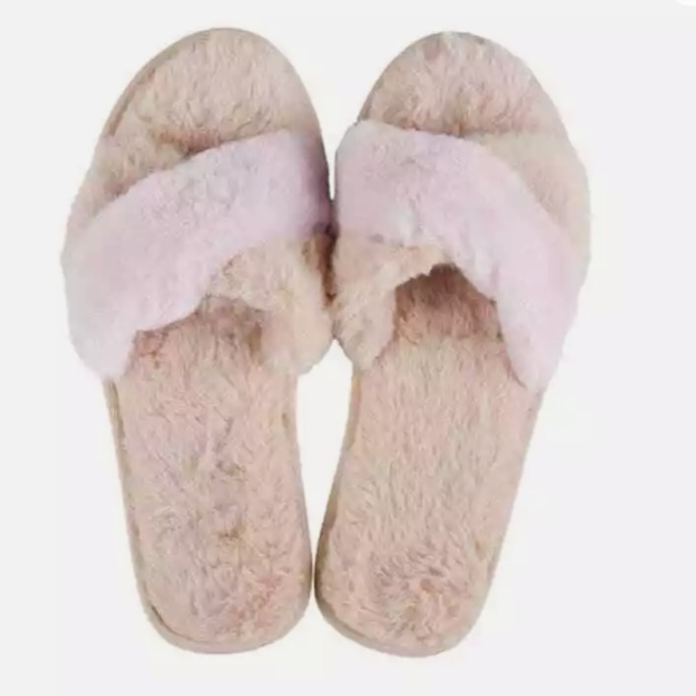 L*Space Anthropologie Fluffy Cloud Crisscross Sandal Slippers,‎ M/L Women’s 8/10